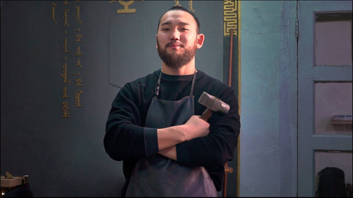 Б.Маргад-Эрдэнэ: Хөшөөг маш их судалж байж тайлбарладаг